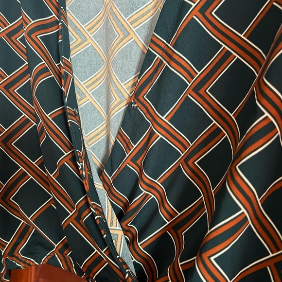 F21 teal and brown crop top - Picture 4 of 4